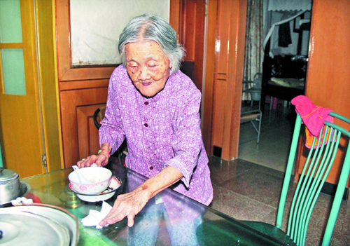 泉州一对95岁亲家1