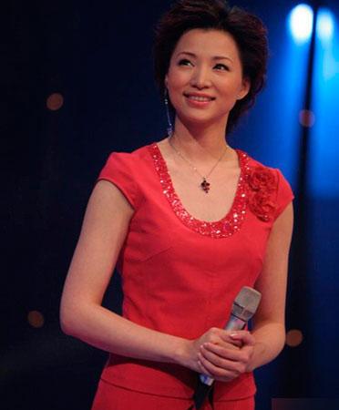 董卿