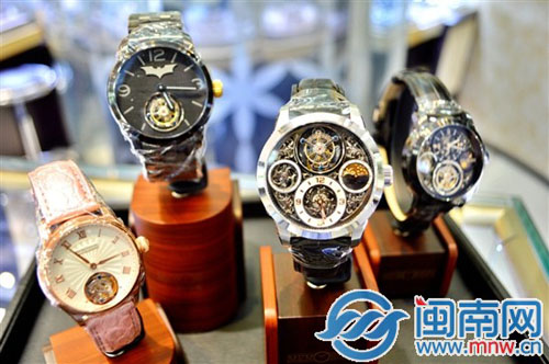 http:\/\/www.mnw.cn\/batch.download.php?aid