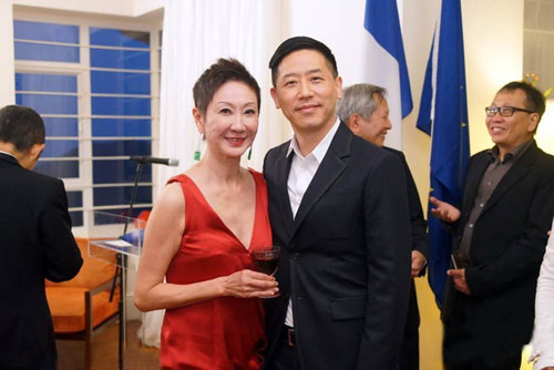 张国荣旧爱唐鹤德现身祝贺