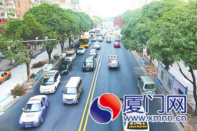 路面增高后，部分主车道已恢复通车