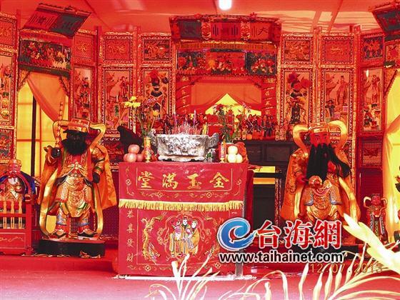 80年前“结彩楼”徒步四小时来看
