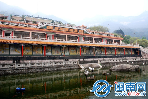 罗浮山上，苏东坡曾吟咏此地盛产的荔枝