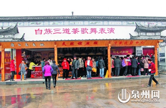 接待记者一行的地接社公司名称竟是嘉途航空