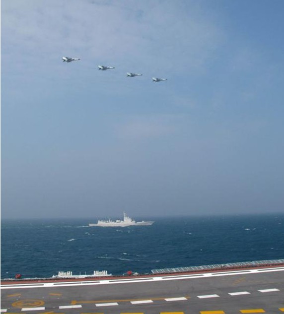 中国航母群海上画面首次曝光气势庞大3