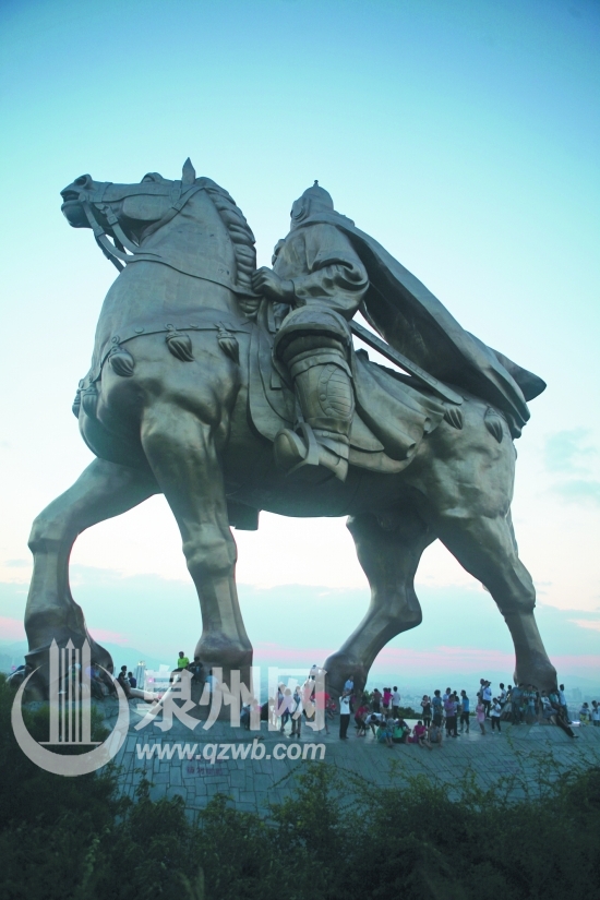 大坪山上郑成功骑马铜像