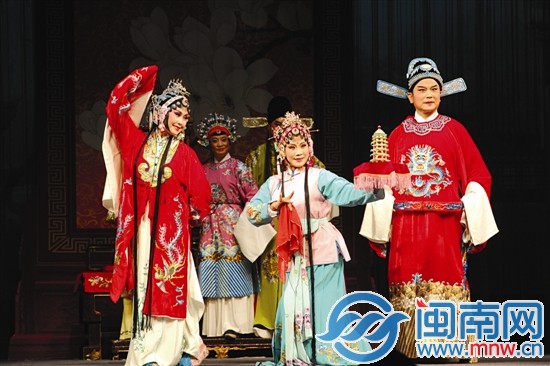 江苏锡剧登上了泉州舞台