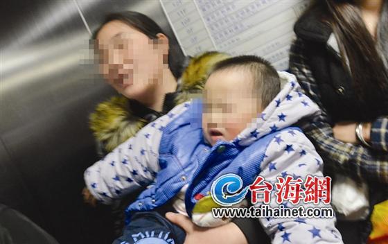 厦门针入体内孩童昨深夜手术 缝衣针被成功取出