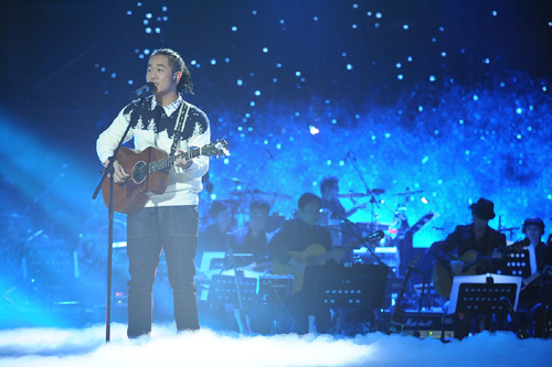 国好歌曲》杨坤上演走心场 莫西子诗获女神伴奏