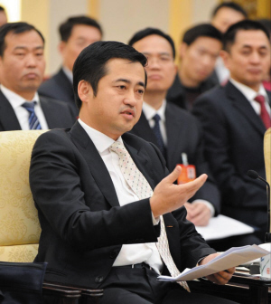 安踏老总千金_安踏千金丁斯晴