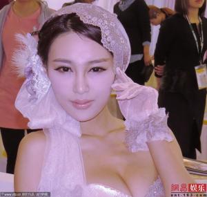 露胸婚纱照图片大全_婚纱照图片大全最美(2)