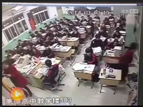 萧振高中高三学生上课中途跳楼