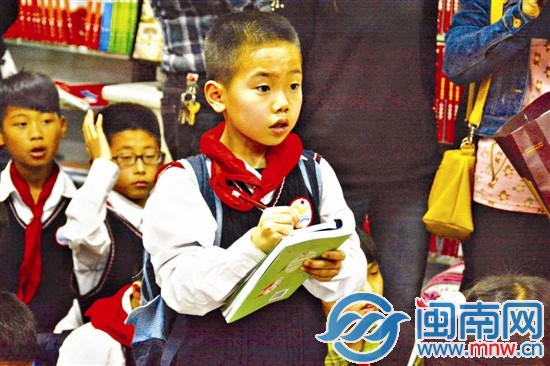 海都小记者现场采访杨老师