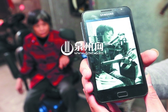 这台修鞋机是林素治的谋生工具