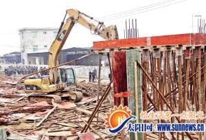 刘五店违建拆除现场