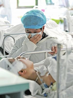 闽侯19岁高三学生突发脑溢血 每天需近3000元