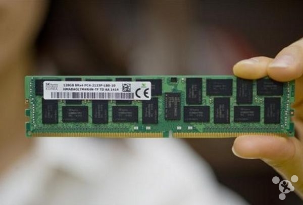 海力士发布全球首款128GB超大容量DDR4内存