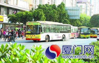 从海沧坐公交，可到六个区中任何一个区，还可以到漳