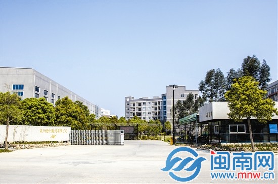 http:\/\/www.mnw.cn\/batch.download.php?aid