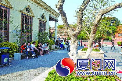 请正规导游，游客玩得更舒心