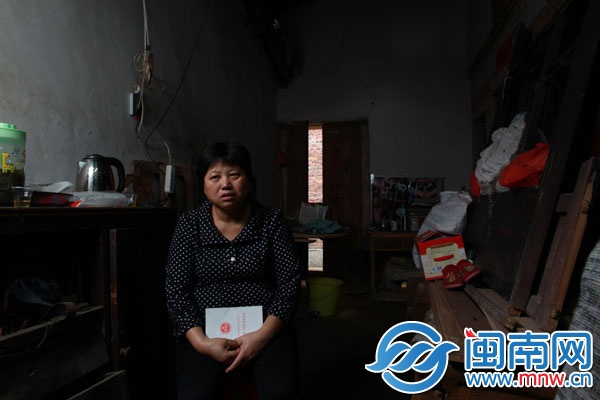 侯阿姨希望儿子回家时，能有一张床睡觉