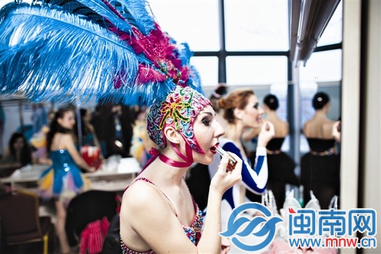 厦门灵玲国际马戏城昨日开业 三场演出连演不