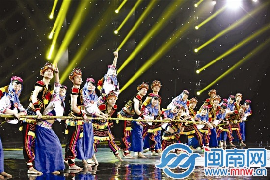《丢丢铜》表演极具闽台特色