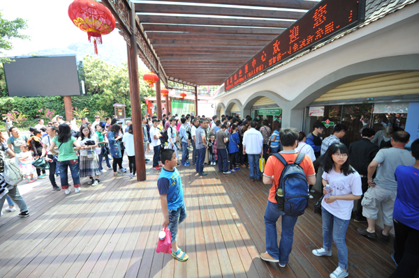 “舌尖”效应：游客寻泉州美食 品尝萝卜饭润饼菜
