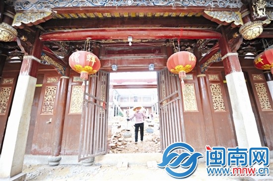 东禅寺大殿正在重修