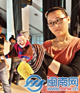 媒婆转花巾练了好几个月