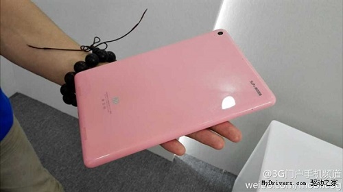 小米首款平板电脑Mi Pad发布 7.9英寸Wifi版售