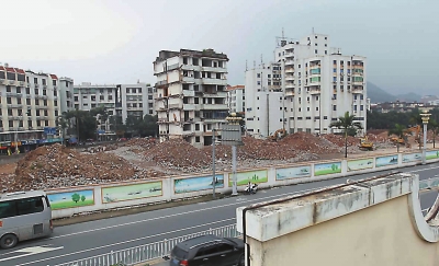 河滨片区二期整治改造范围内的房屋已基本拆除。本报