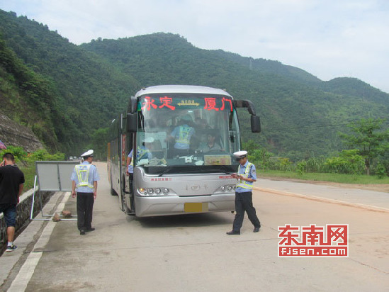 漳州公安交警部门多措并举 全面清理无牌无证