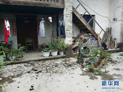 云南盈江地震致8人受伤、部分房屋倒塌3