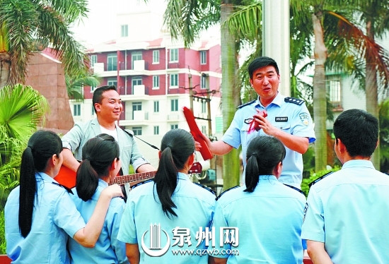 同登《中国梦想秀》泉州狱警助假释人员追梦感动观众1