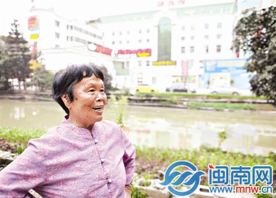 史阿婆对救起她的张宝红很是感激