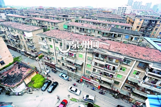 西郊社区有27幢石头房，涉及630户