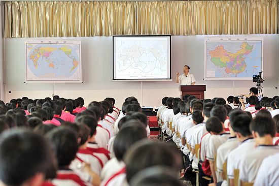 温家宝河北省兴隆县六道河中学作地理讲座