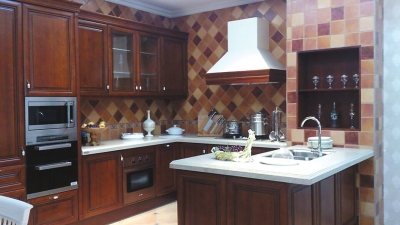 品类齐全、功能丰富的厨房展示厅。