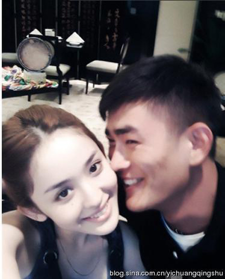 娜扎,近日被网友扒出她与一位名叫王成刚的男子亲密照,疑似其恋情曝光