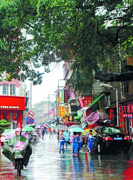 这里的人们大多称自己住在讲武巷