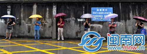 等待（摄于泉州五中）