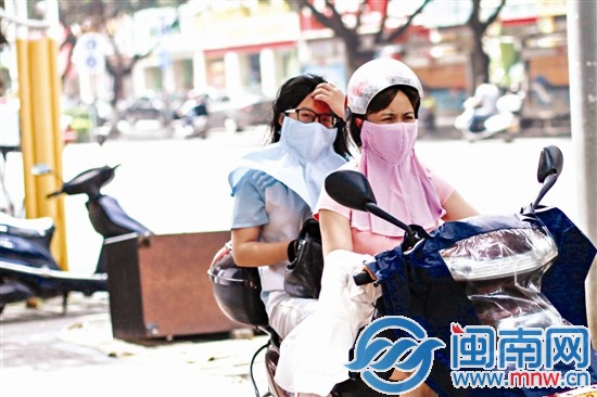 面纱很长防脸又防颈