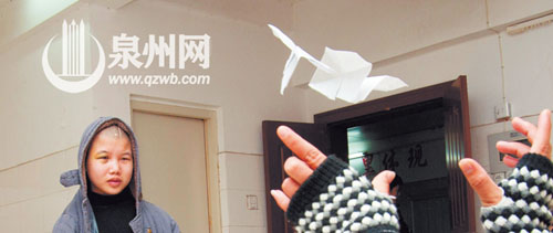 因为有了社会的关注，爱心在孩子们的童年和童心里放