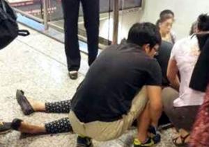 南京地铁大行宫站妇女被继子刀捅身亡 凶手已被刑事拘留