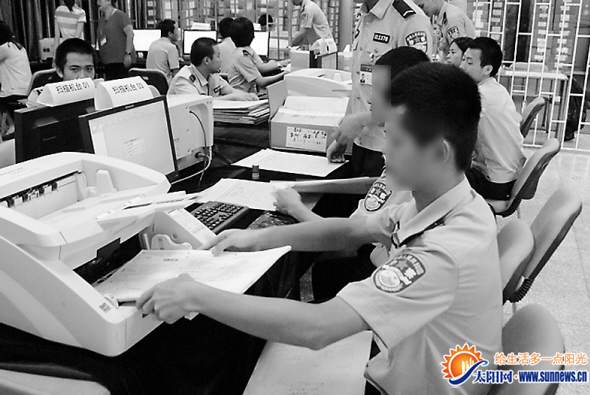 高考试卷答题卡扫描15日完成 武警24小时值守