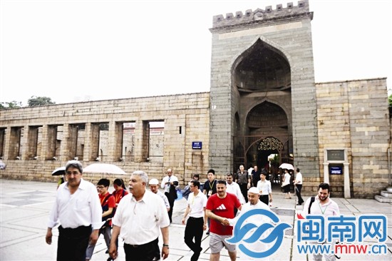 清净寺让阿拉伯友人流连忘返