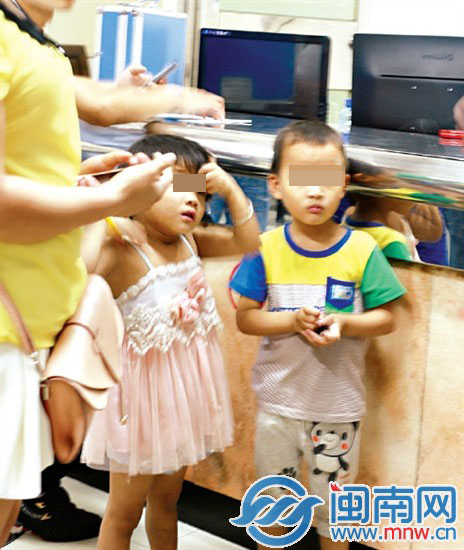 派出所里,这对表姐弟终于等来家人