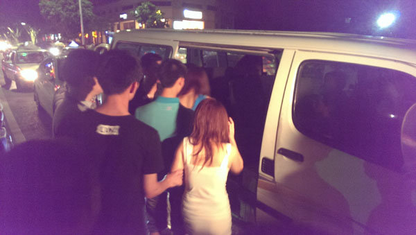 3名“站街女”搭讪便衣民警时，被当场抓获