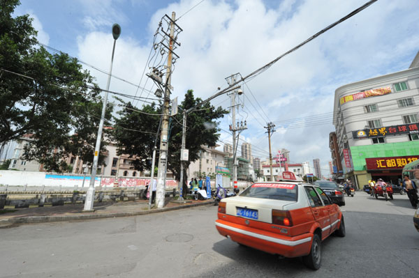 田淮路的路灯已多年未亮